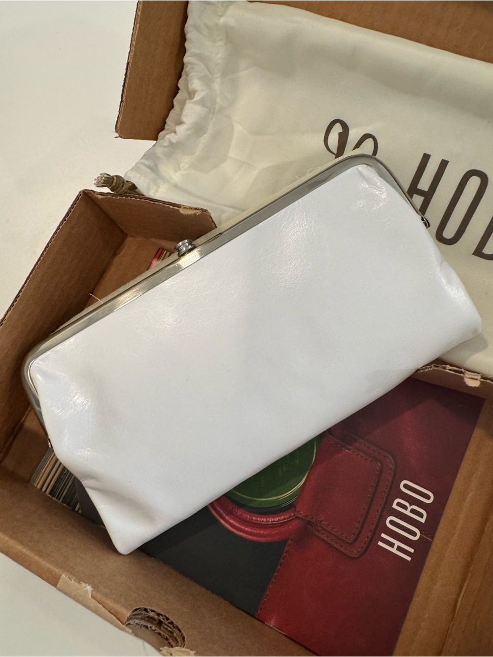 HOBO White Leather Lauren Kiss-Lock Clutch Wallet NEW